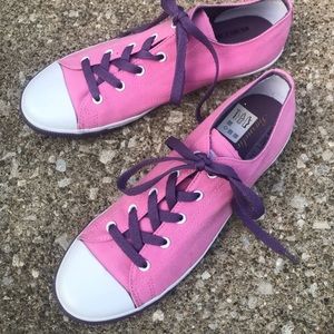 Burnetie Sneakers 10
